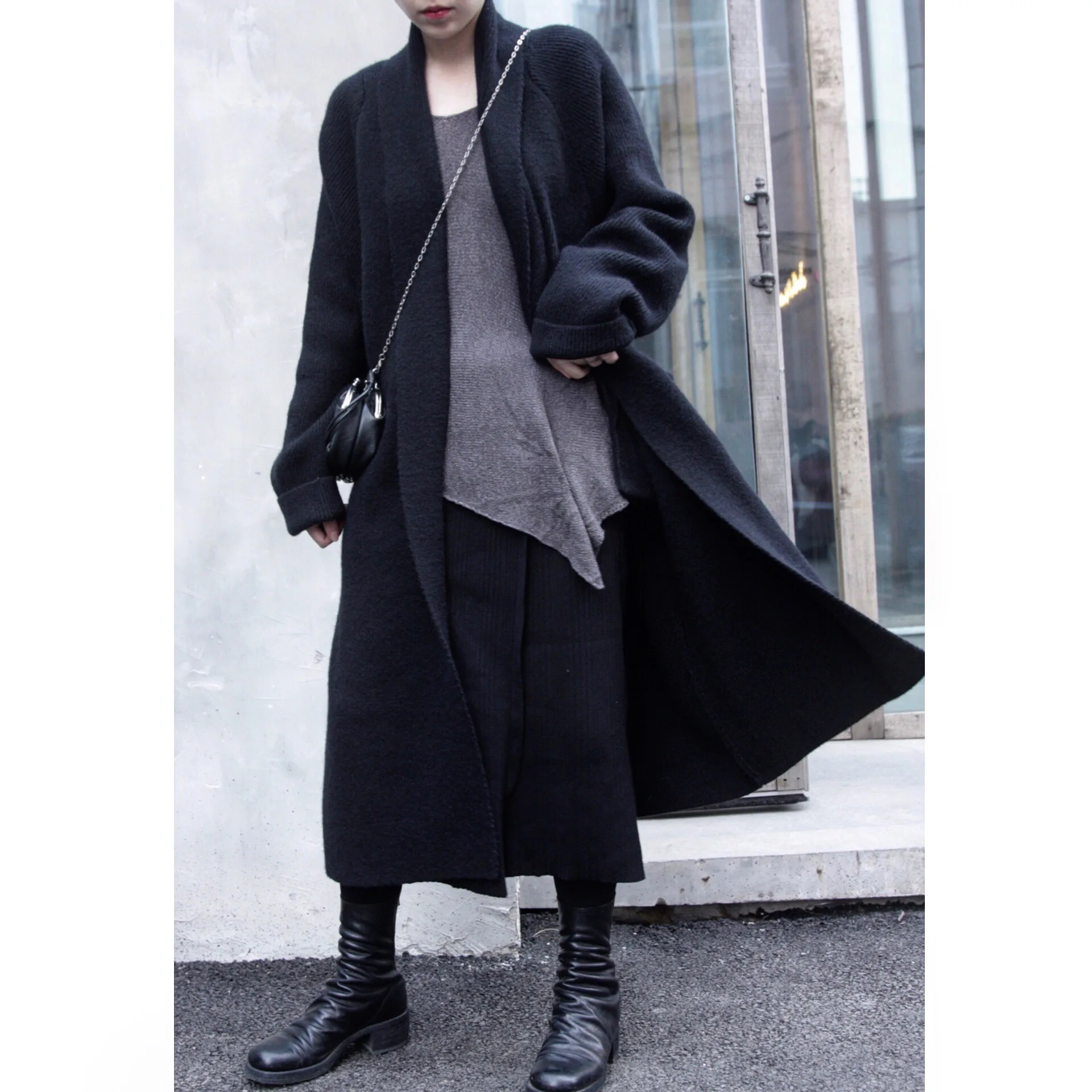 

[ZAYAU]Autumn and Winter Black Senior Real Shot Fashionable Bathrobe Style Sweater Long Belt Coat Show Thin Thick women's Wear