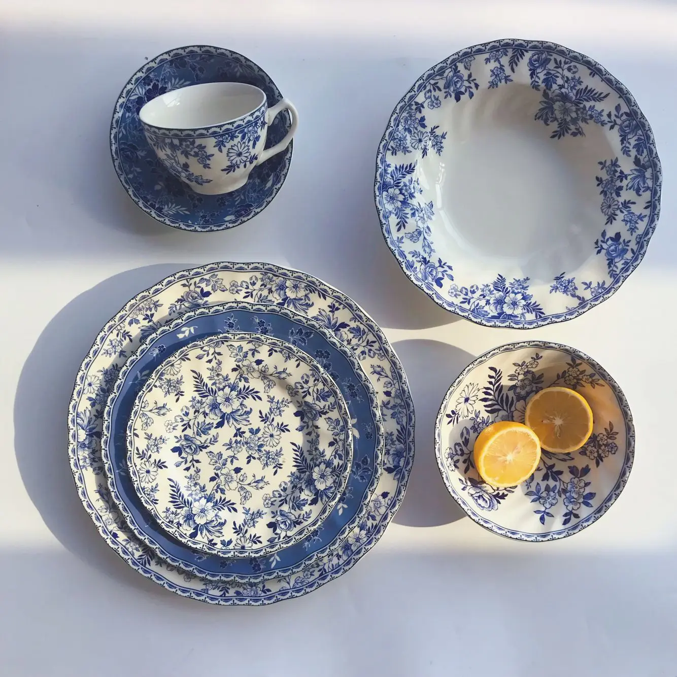 

British Retro Blue and white porcelain tableware steak plate photo flower dessert plate soup plate bowl