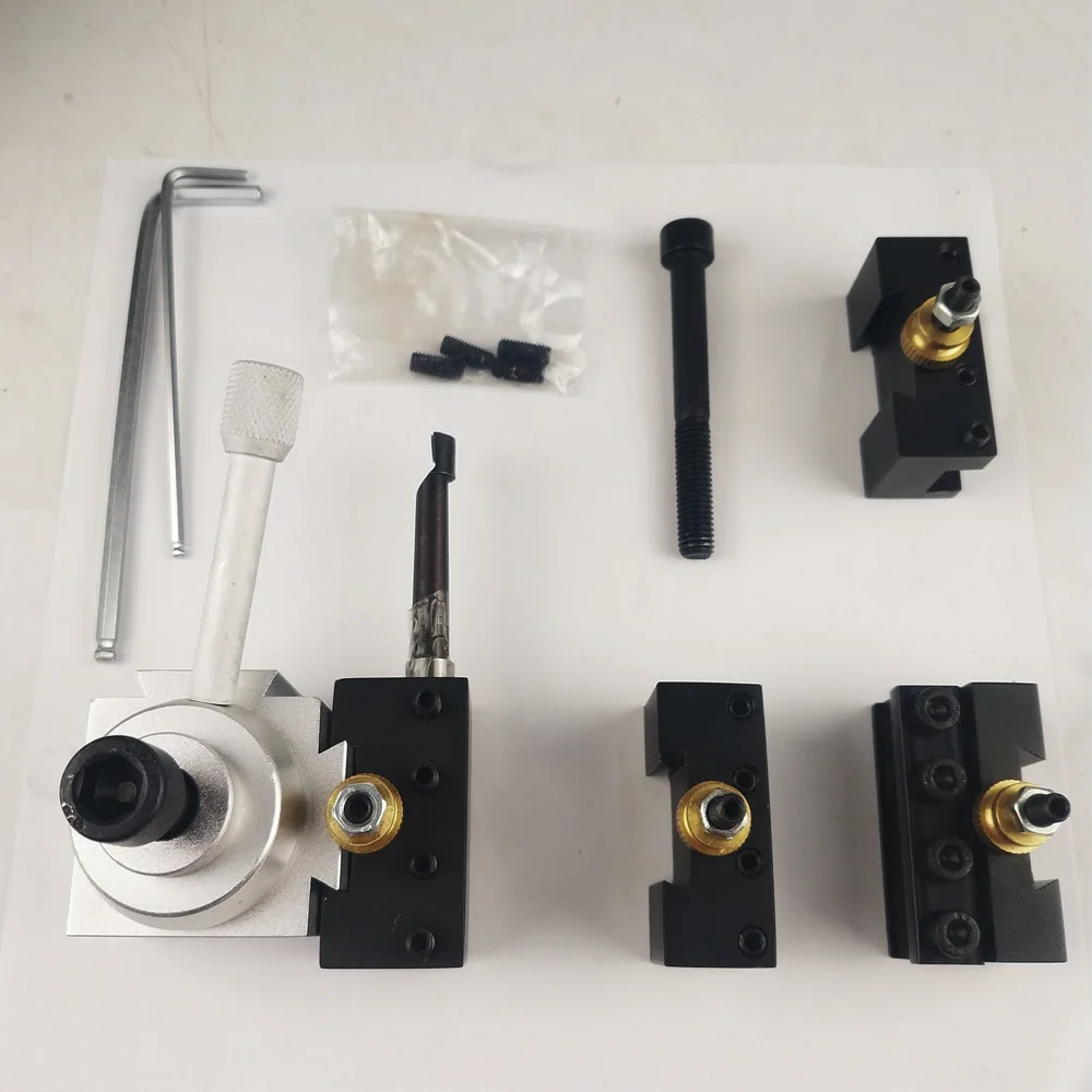 Un set di strumenti portacoltelli multifunzione mini portautensili in alluminio americano a cambio rapido portautensili per attrezzature per tornio