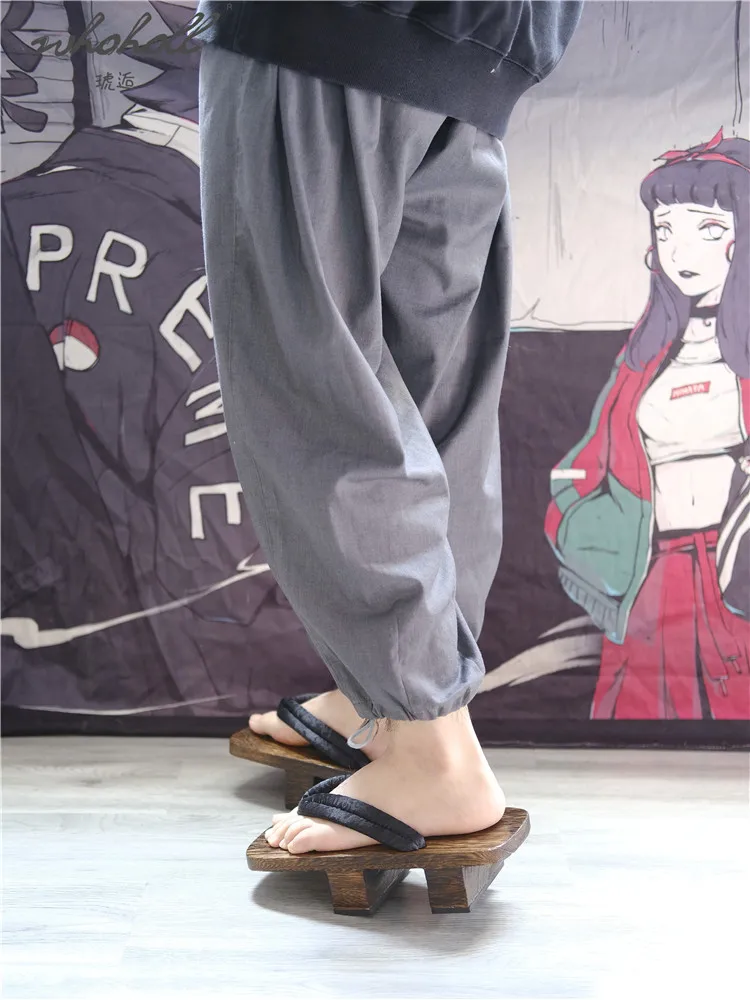 Sandal Pria Musim Panas Sandal Geta Kayu Jepang Sepatu Cosplay Samurai Sandal Jepit Pria Wanita Sandal Platform Bawah Tebal