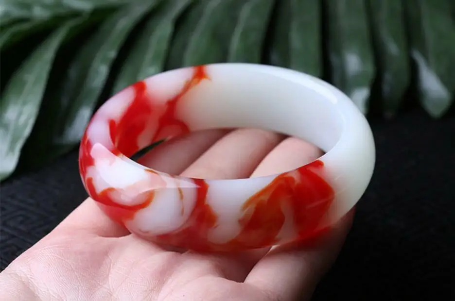 

China's unique fashion beautiful Red and white, jade bangle bracelet 58mm--60mm