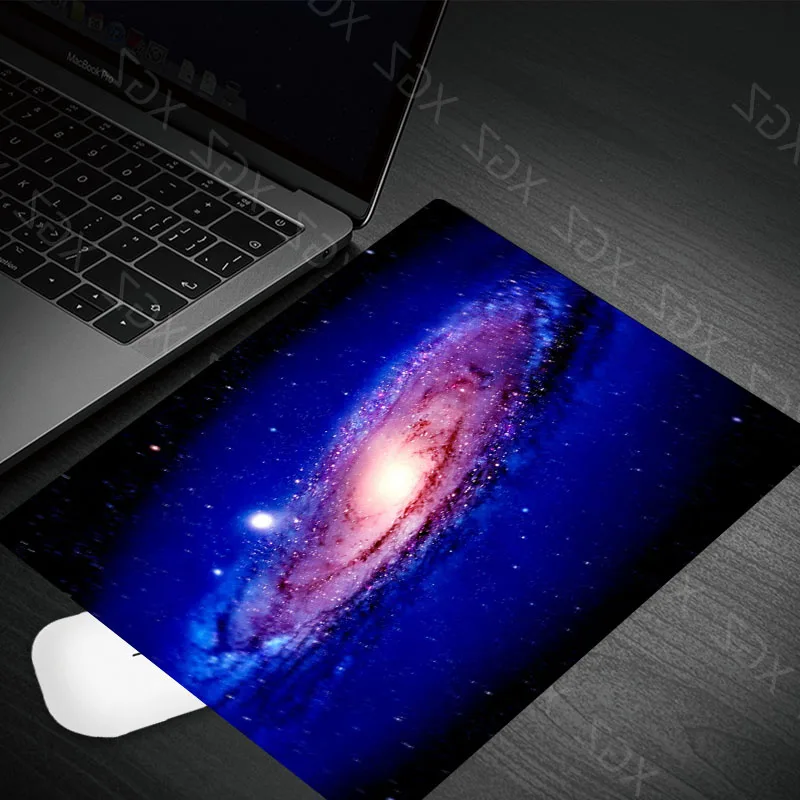 Yzuoan ofertas quentes espaço planeta estrelas sistema de tamanho pequeno teclado antiderrapante mouse pad computador computador esteira de borracha 18x22cm decorar mesa