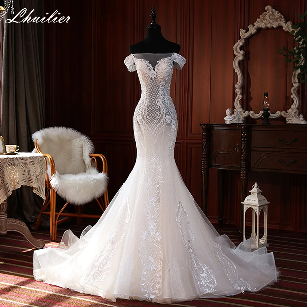 Lhuilier Customized Boat Neck Mermaid Wedding Dress See Through Floor Length Lace Appliques Shiny Bridal Dress with Court Train