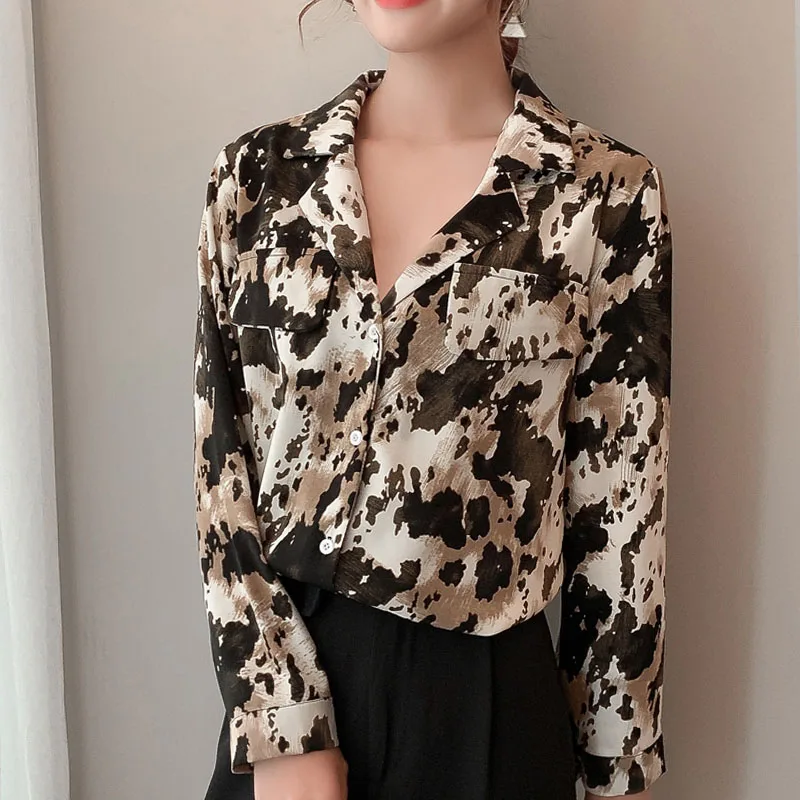 Korean Fashion Women Long Sleeve Clothing 2021 Loose Chiffon Blouses and Tops Ladies Vintage White Button Up Shirts Women 0987