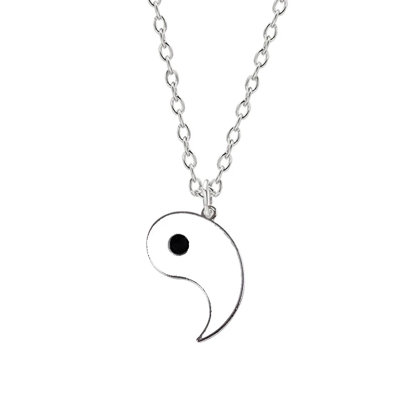 Hot Selling Yin And Yang Stitching Alloy Two Petals Pisces Couple Pendant Necklace Fashion Jewelry Accessories Vintage Dendant