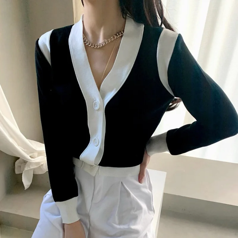 

Korean Chic Autumn Temperament V-neck Contrast Color Stitching Single Breasted Loose Long Sleeved Knitted Cardigan U162