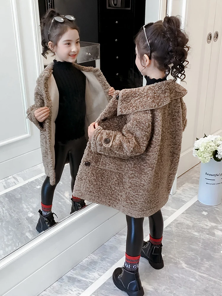 Hot Girls Lamb Woollen Coat 2023 New Fall Winter Children's Fur Integrated Outerwear Clothes Kids Mid-Length Thickened Jacket