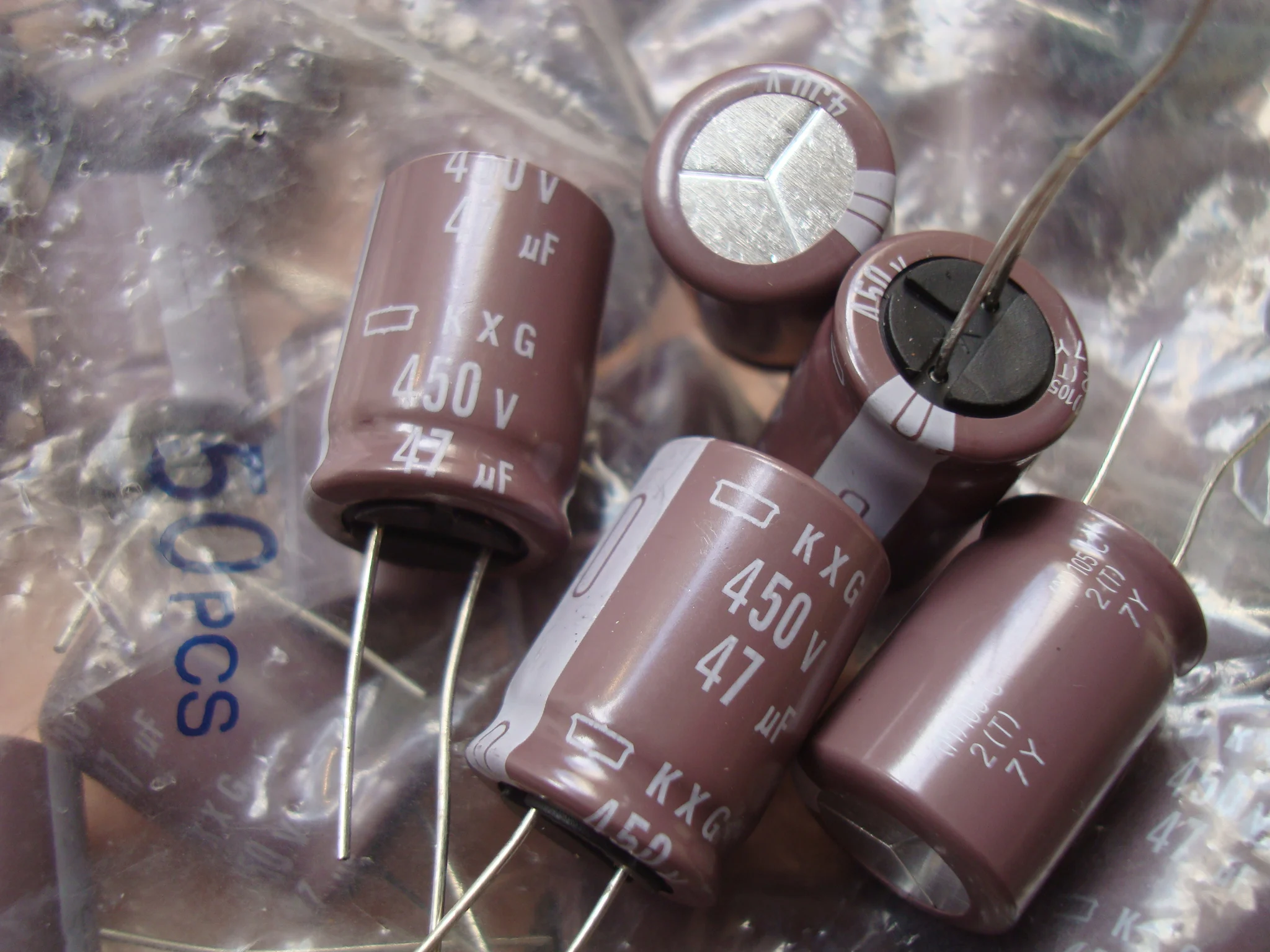 50pcs/lot Original JAPAN NIPPON KXG series 105C high frequency capacitor aluminum electrolytic capacitor free shipping