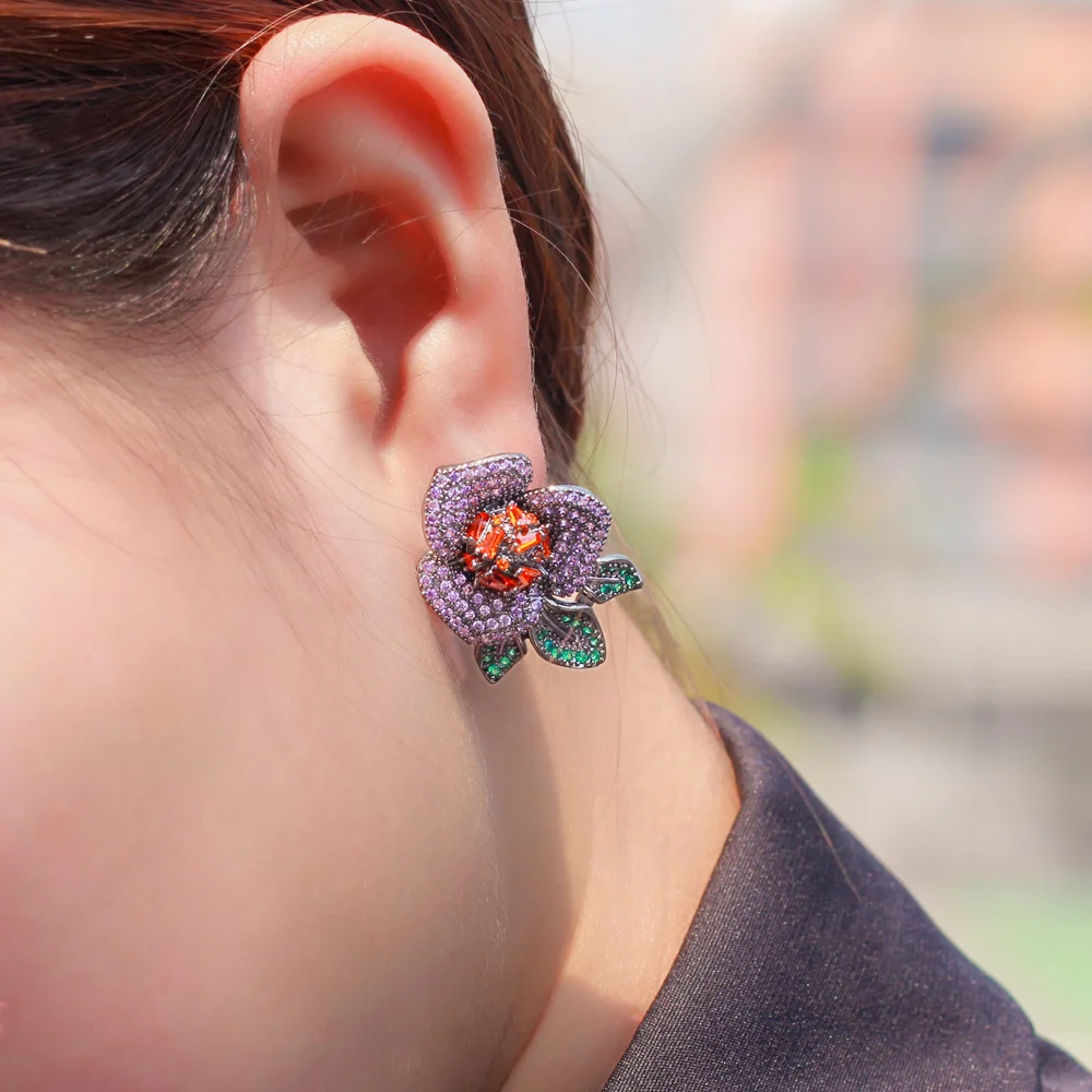 CWWZircons Full Luxury Cubic Zirconia Pave Setting 3D Flower Leaf Big Stud Women Party Engagement Earrings Accessories E0611