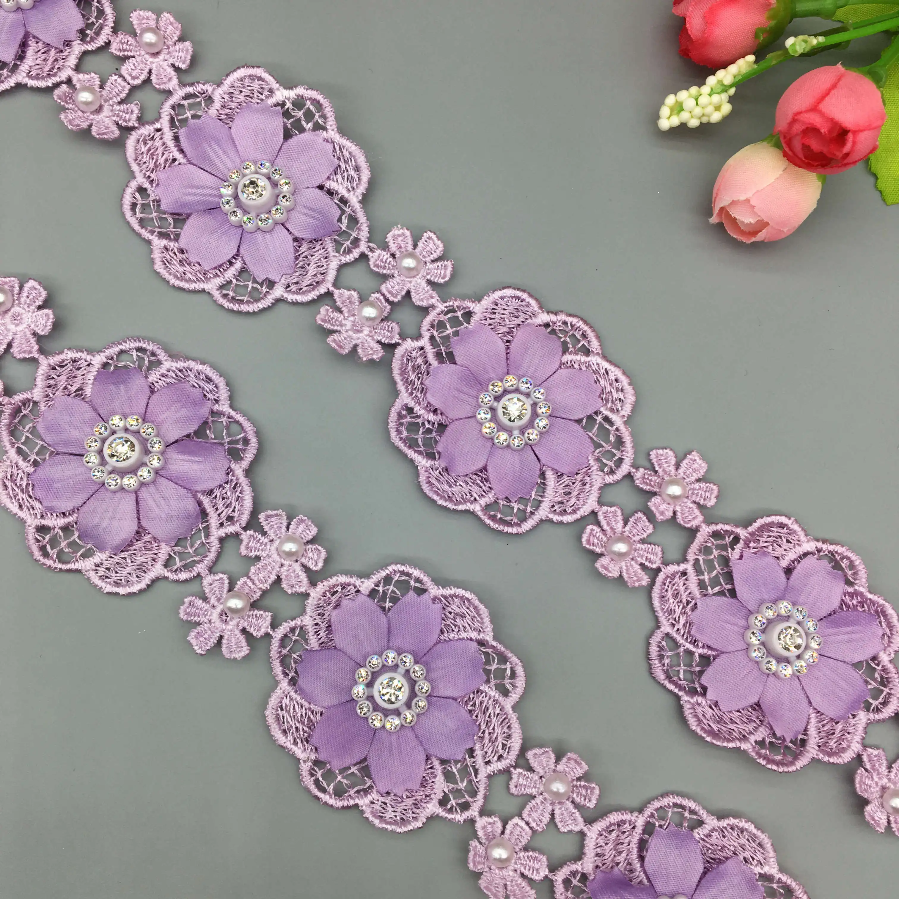 1 Yard 4 Centimetri Perla in Rilievo Del Diamante Del Fiore di Sun Ricamato in Pizzo Nastro Applique Fai da Te Manuale Forniture per Cucire