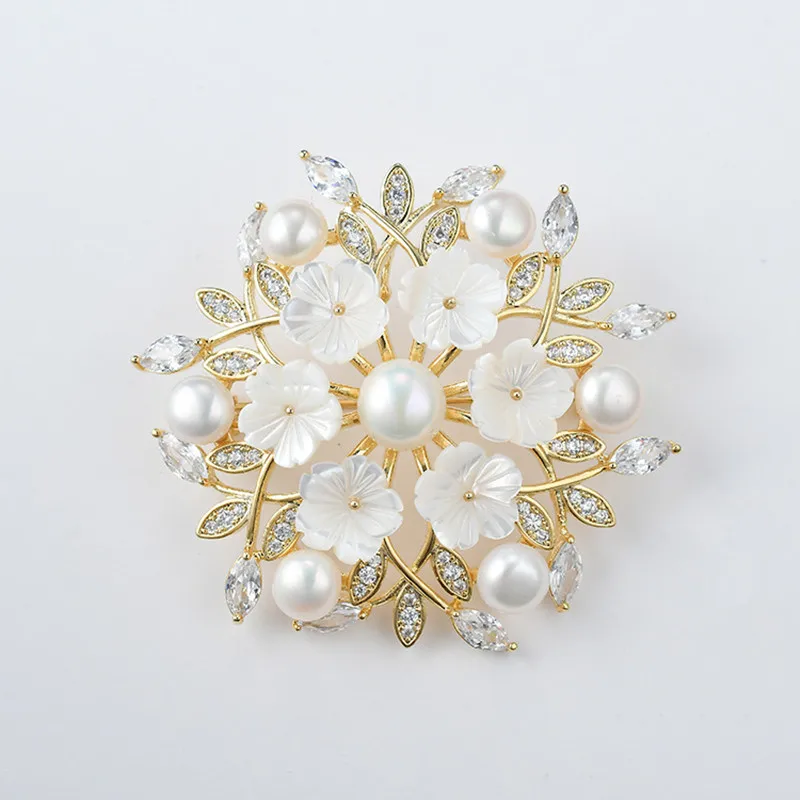 

Classic Light Luxury Fashion Pearl Brooch Inlaid Austrian Crystal Ladies Jewelry Clothes Accessories Wedding Roamtic Flower Gift