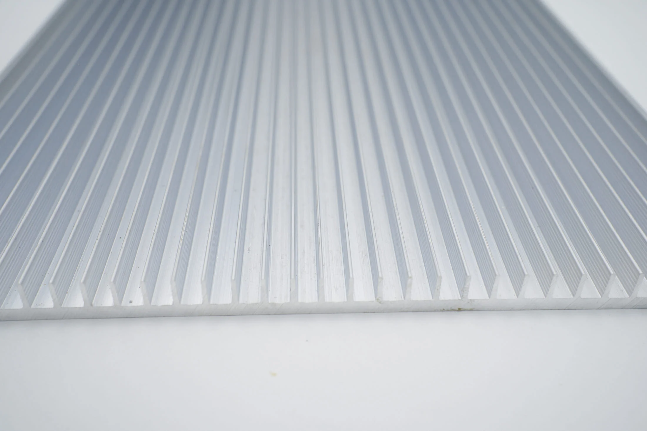 300*195mm Gitterförmiger Aluminium-Kühlkörper Wärmeableiter Kühlrippen für DIY LED-Panel-Leuchten LED-Pflanzenwachstumsleuchten PCB-Platinen – Detail 12