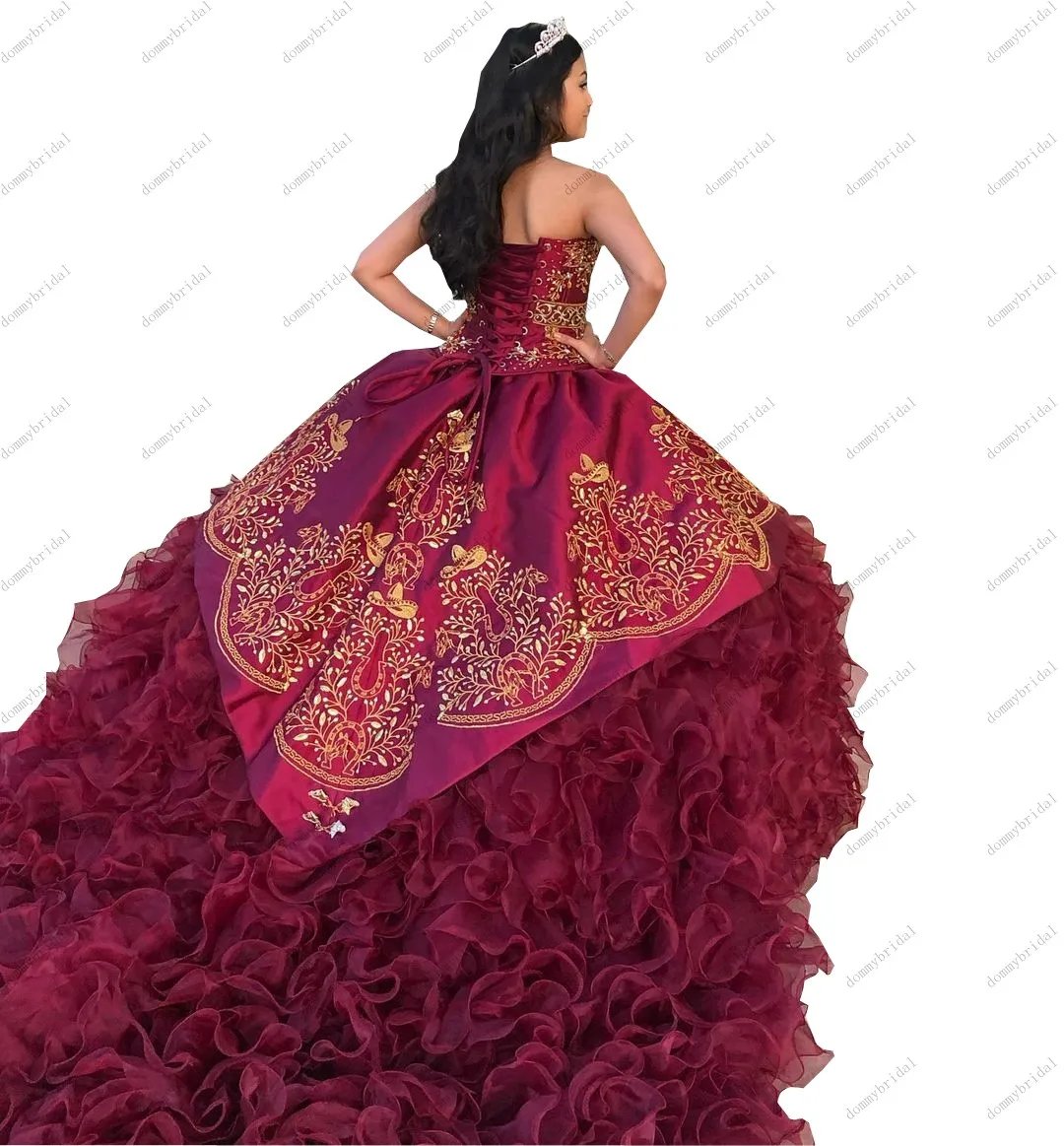 2023 mode Gold Stickerei XV Burgund Ballkleid Satin Rüschen Charro Günstige Quinceanera Mexikanischen Puffy Kleider Süße 15 16