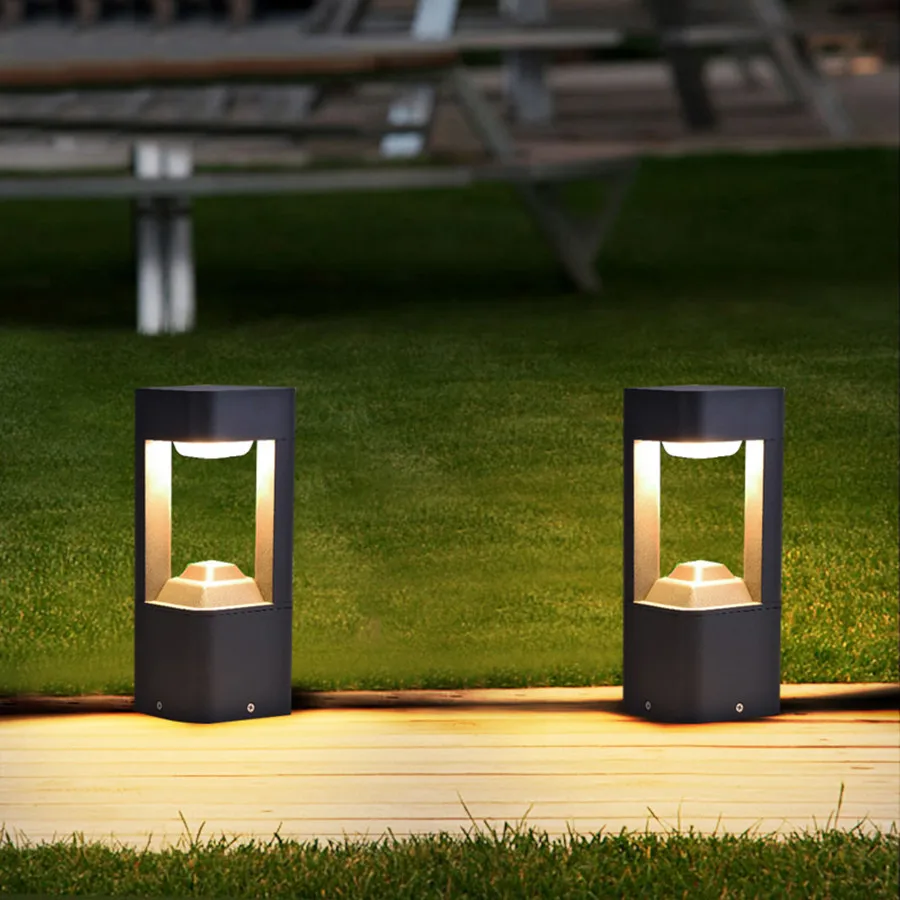 

Modern Aluminum Pathway Pillar Light 30CM Waterproof LED Garden Lawn Lamp Outdoor Courtyard Villa Patio Stand Bollards Light