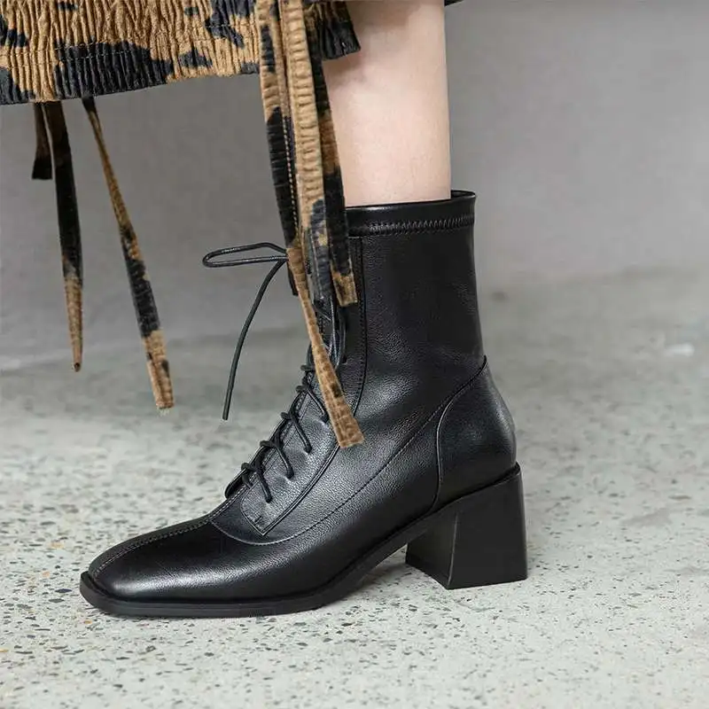 Krazing Pot Big Size scarpe invernali da cucire di alta qualità tacchi alti stivali elasticizzati moda calda stivaletti da donna concisi con lacci