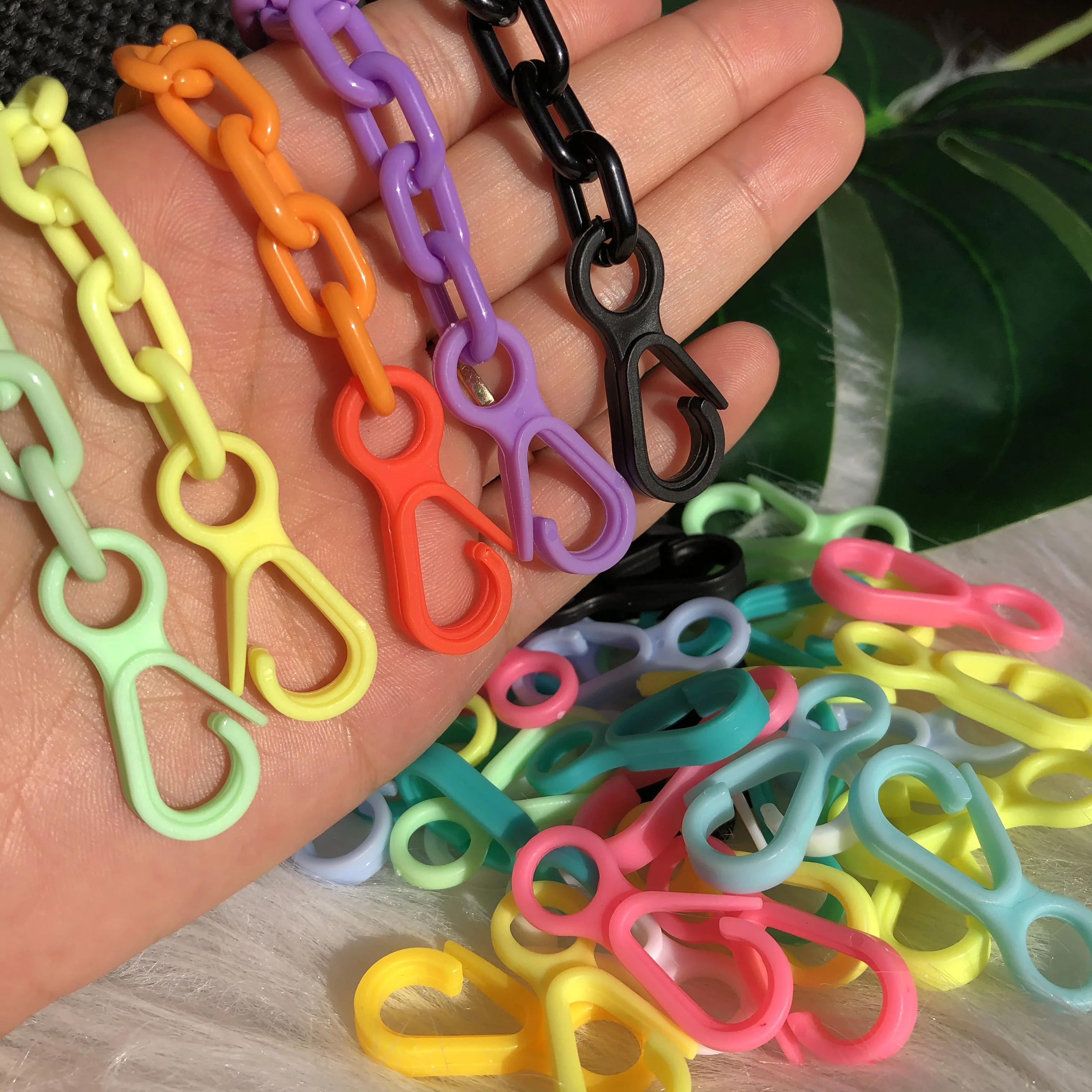 50 Stks/partij 33Mm Candy Kleur Acryl Kreeft Sluitingen Haken Cirkel Sleutelhanger Voor Diy Masker Ketting Lanyard Sieraden Maken Accessoires