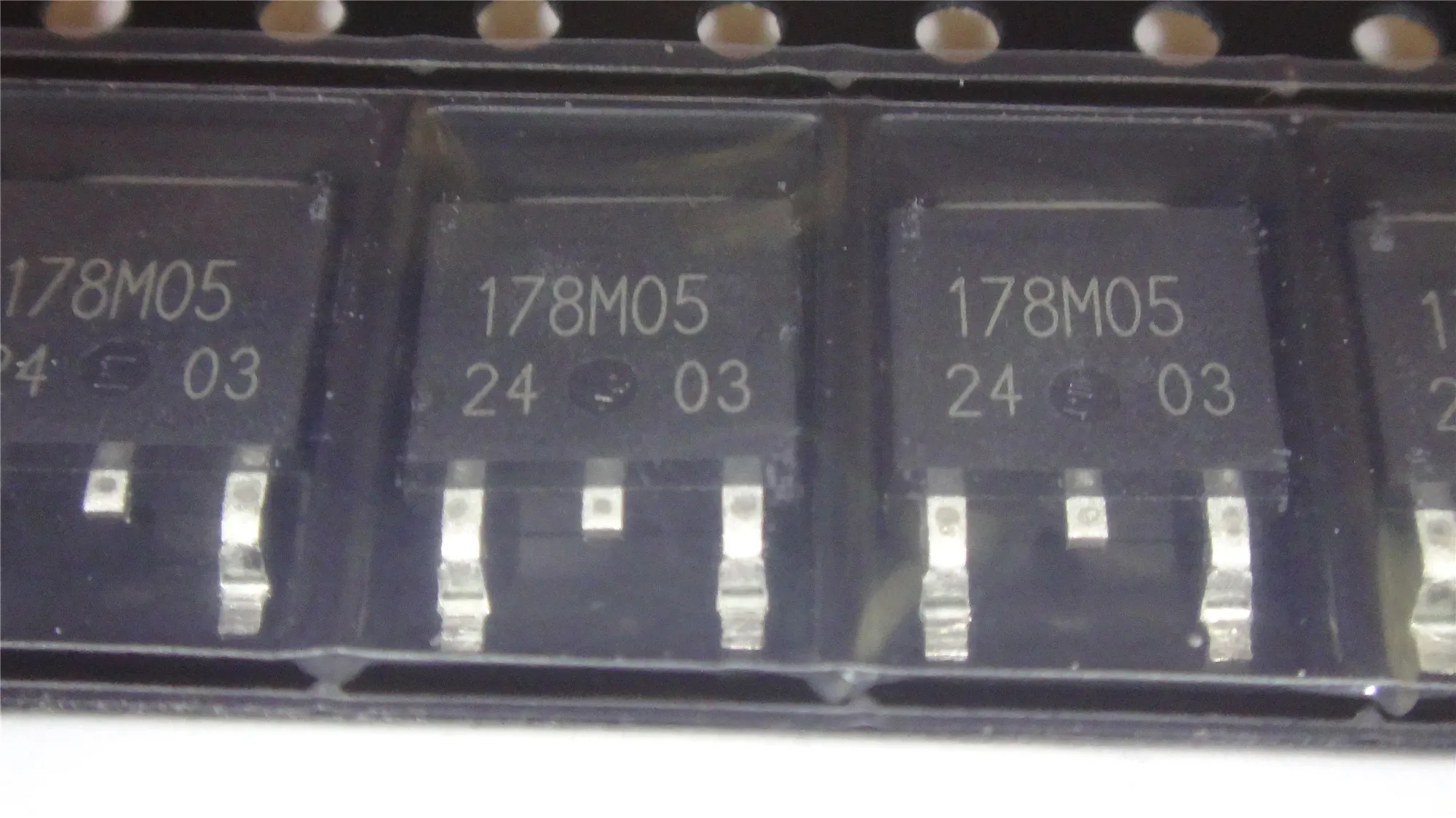 10 unids/lote 178M05 BA178M05 BA178M05FP BA178M05FP-E2 a-252 de tres terminales regulador 5V0.5A