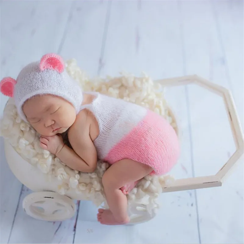 Newborn Photography Props Accessories Wooden Four-Wheeled Trolley Studio Shoots Photo Props Wood Posing Bed Toddler Baby Props