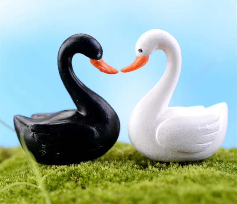 Mini Cute Goose Model Mossy micro landscape decoration Aquariums Ornaments black white PVC Swan Miniature Figurine DIY Home