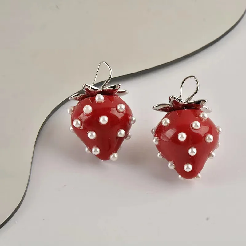 Drop Earrings Sweet Pearl Transparent Resin Strawberry Drop Earrings for Women Girl Cute Red Acrylic Fruit Earrings Jewelry Gift