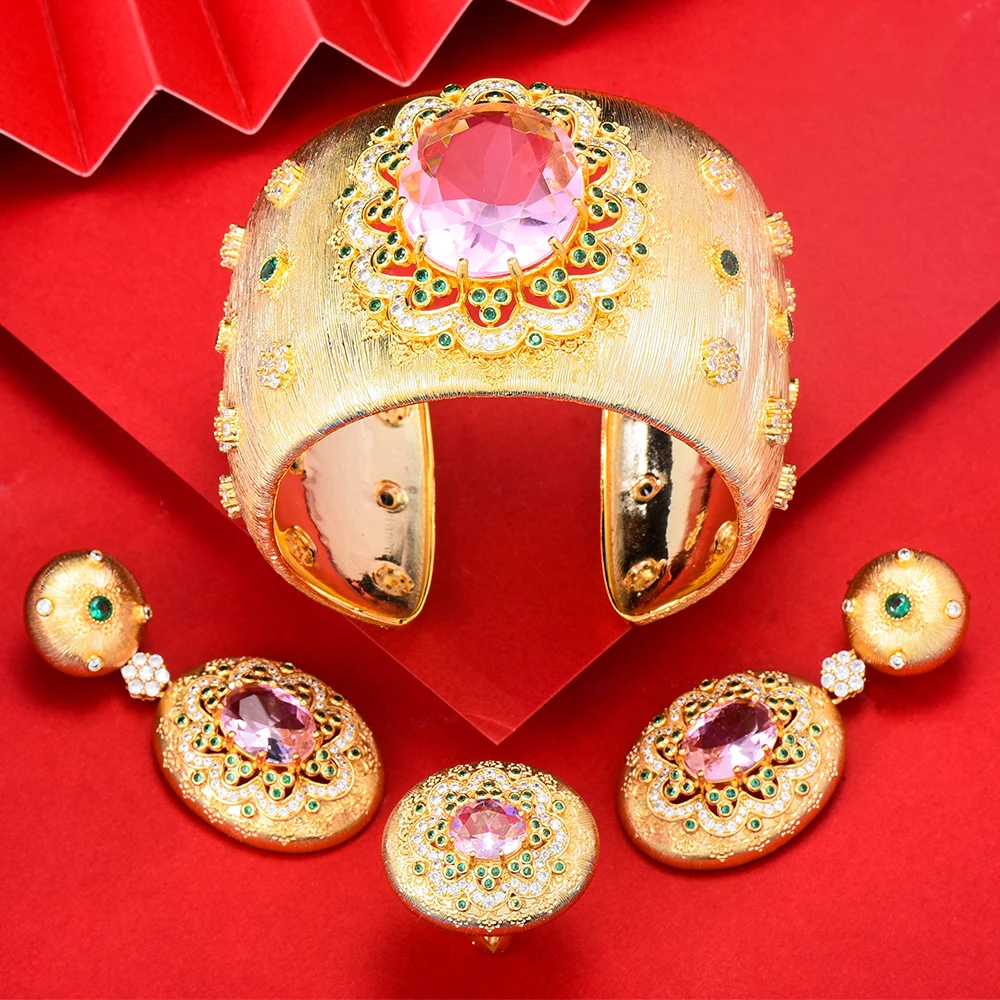 

Dubai Luxury Style Luxury Vintage golden Bangle Earrings Ring Jewelry Set for Women Bridal Wedding Superstar Party Jewelry