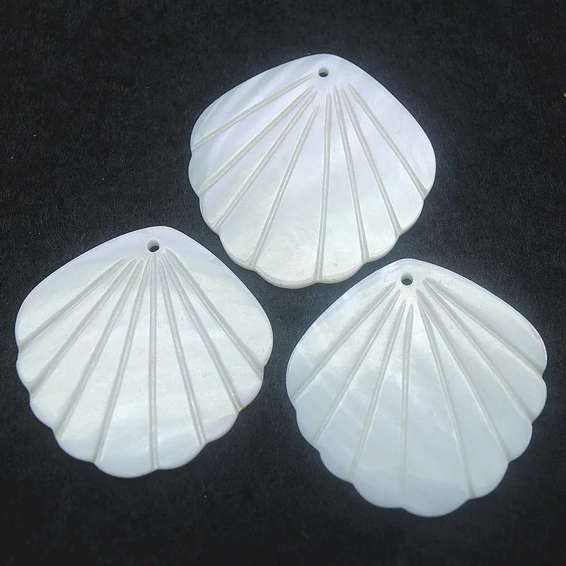 

10PCS Nature White Shell Pendants Freshwaters Handmade Carving Women Earring Making Top Fashion DIY Jewelry Findings 33X33M