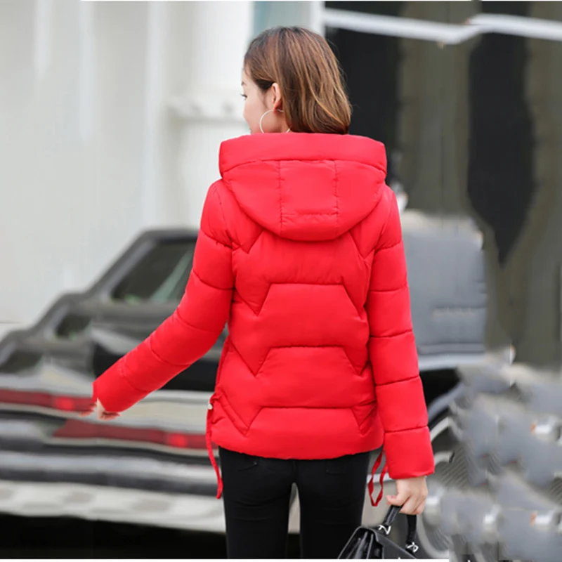 2024 New Winter Jacket Women Parka Casual Basic Coat Hooded Thick Warm Parkas Cotton Padded Outwear Short Jacket s1289