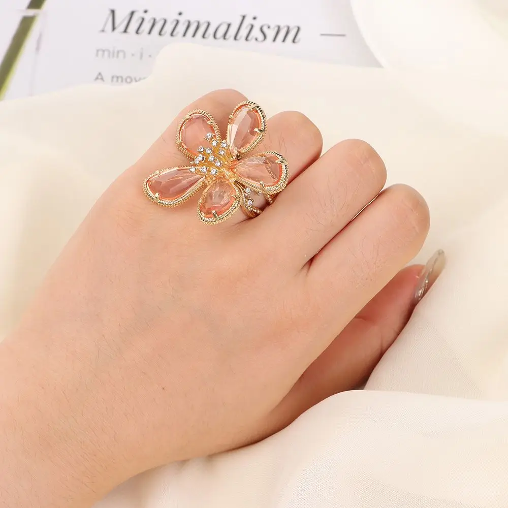 Big Flower Crystal Ring Personality Exaggerated Crystal Flower Open Adjustable Ring for Women Girl Wedding Party Jewelry Gifts