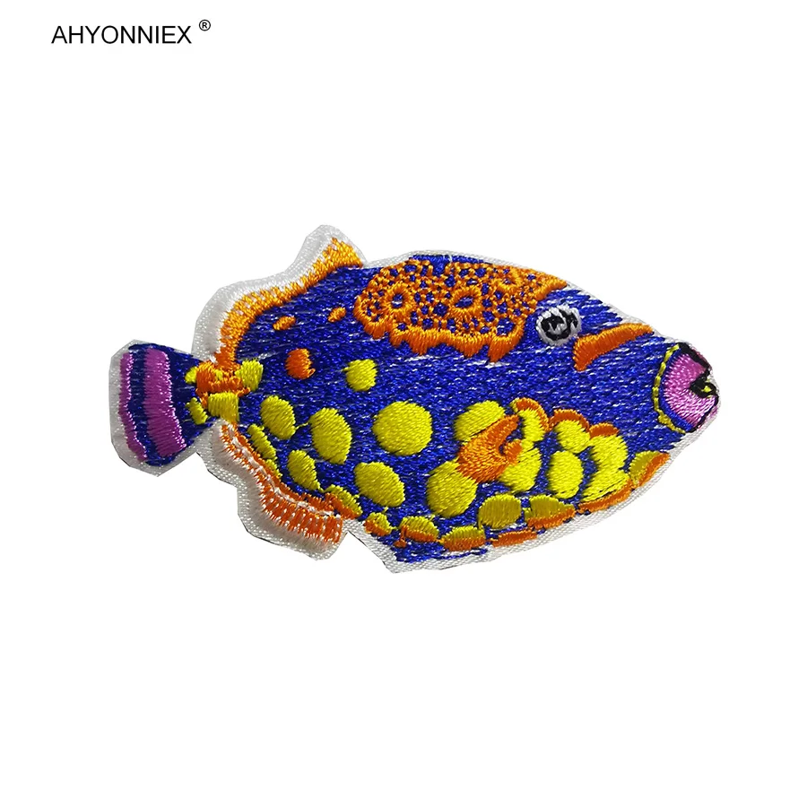 AHYONNIEX 1PC squalo pesce di mare ricamato ferro sulla toppa toppa animale Applique per giacca abbigliamento adesivi accessori fai da te