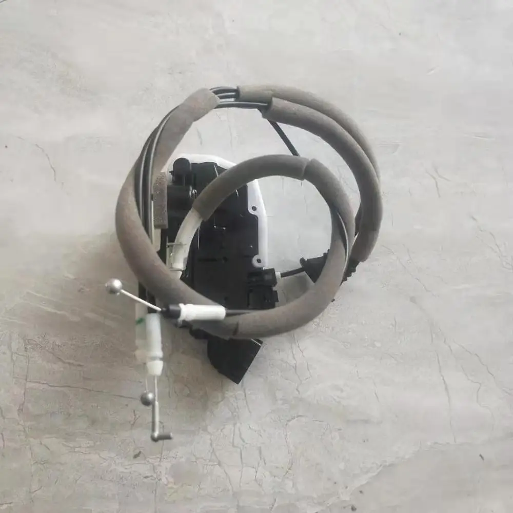 WEILL  6105110XJ08XB/6105120XJ08XA/6205110XJ08XA/6205120XJ08XA Door lock body for Great wall voleex C30