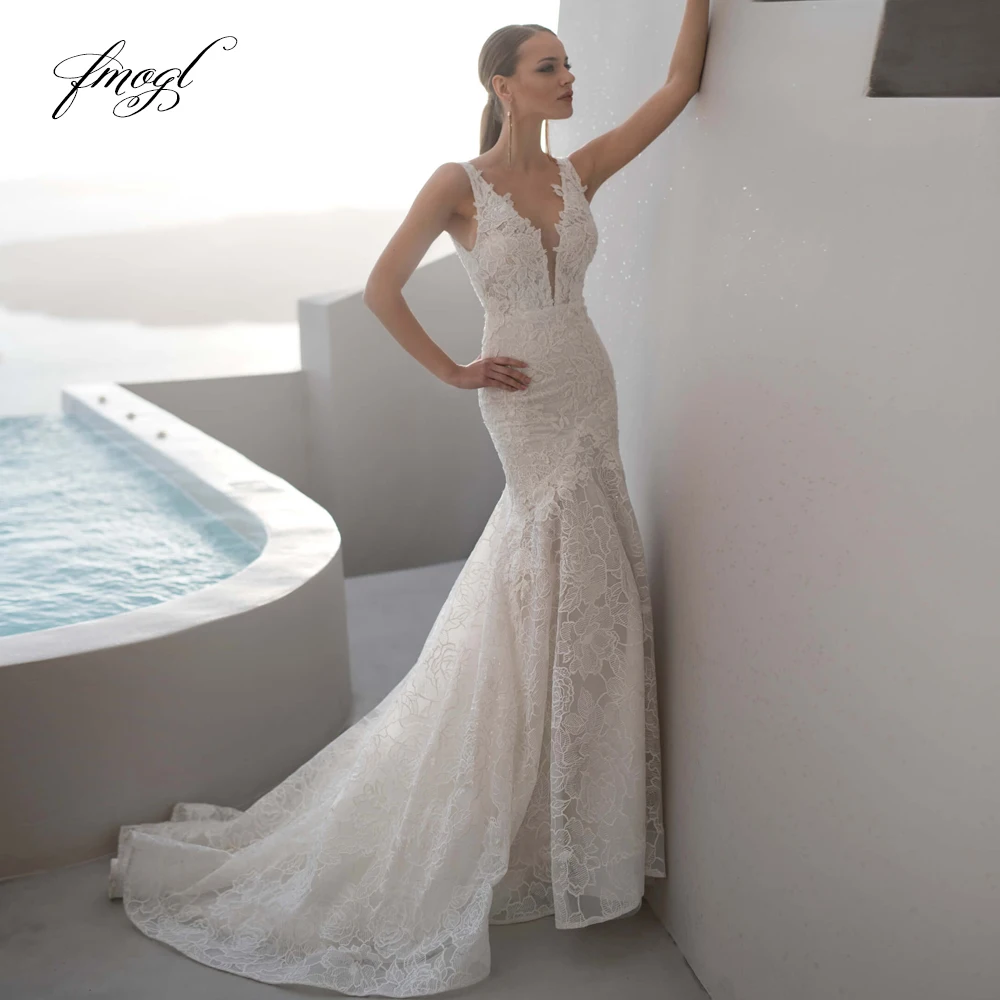 

Fmogl Sexy Backless V Neck Lace Mermaid Wedding Dresses Luxury Appliques Zipper Court Train Trumpet Bride Gown