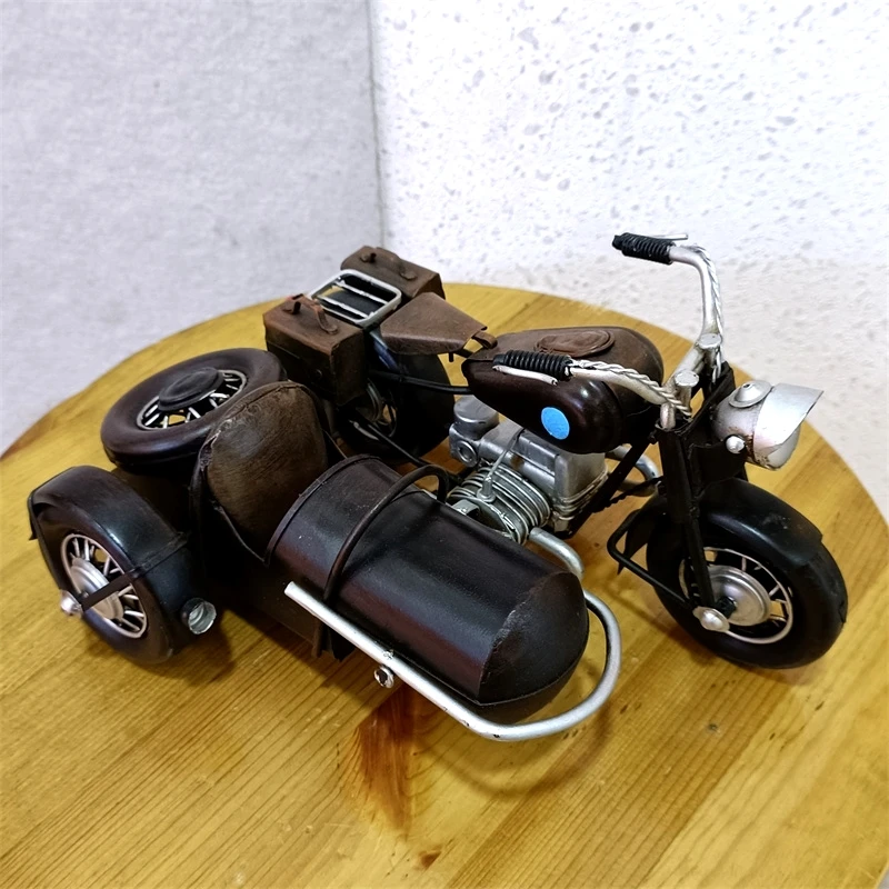 Klasyczny skalowany Model motocykla żelazo, w stylu Vintage Art motorower trójkołowy miniaturowy wystrój kolekcji sztuki Ornament rzemieślniczy