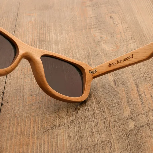 Imagen 2 del producto Gafas de sol Vintage de madera y bambú para hombre y mujer, lentes polarizadas hechas a mano con estuche UV400, tonos Retro, nuevo diseño, 2020
