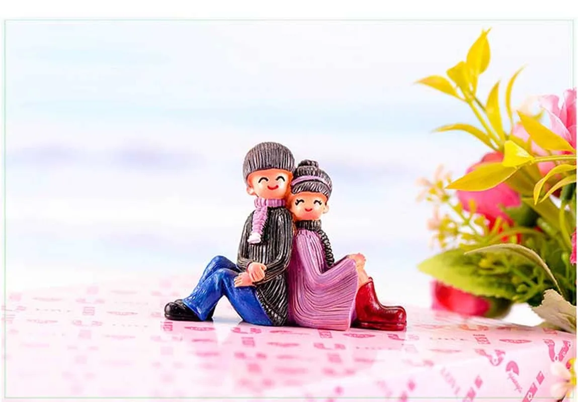Rely Garden Figures Desk Decoration Fairy Garden Miniature Figurines Cartoon Mini Couple Cake Decoration