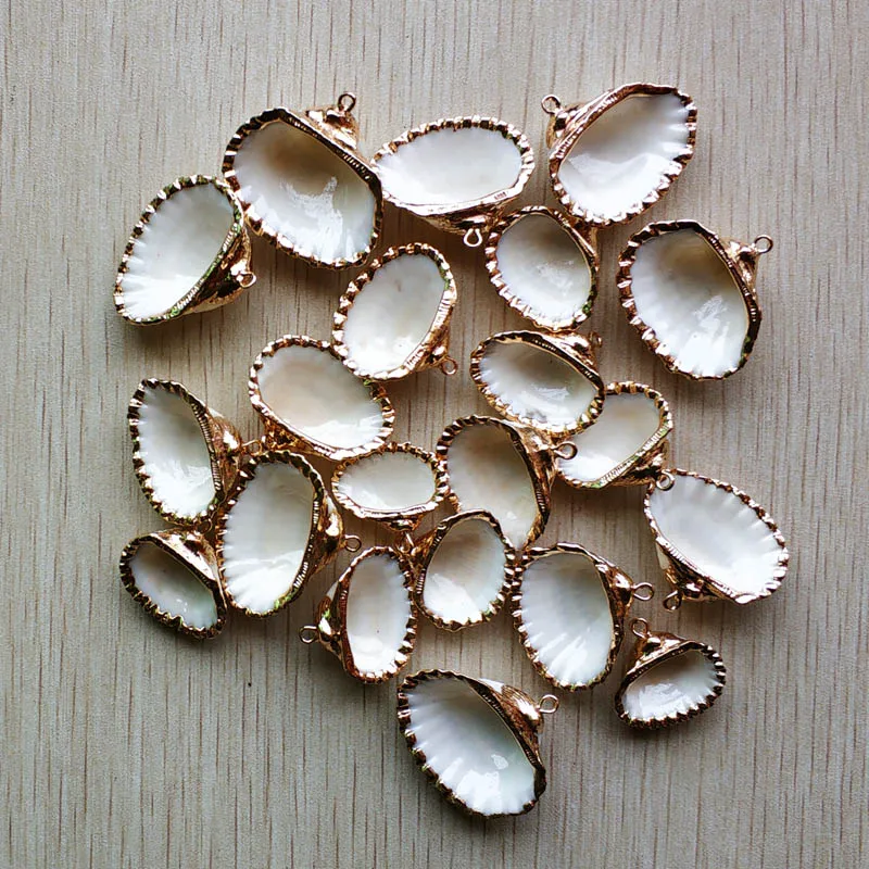 Wholesale 20pcs/lot 2019 new fashion natural Shell scallop shape Pendant for DIY Craft Jewelry Accessories Making free shipping