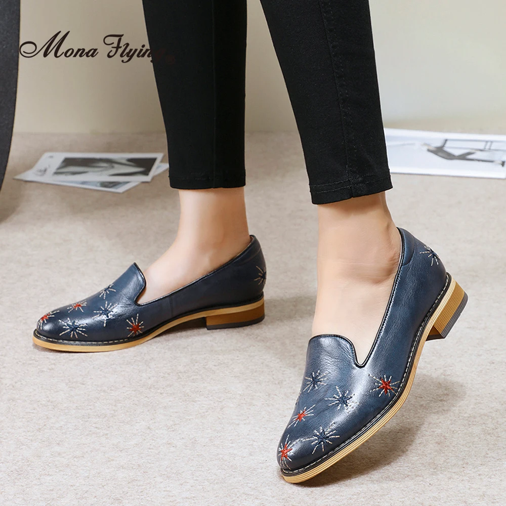 Mona Flying Women mocassini Penny in vera pelle fatti a mano con punta a mandorla Casual Slip On scarpe basse con ricamo per donna L068-1