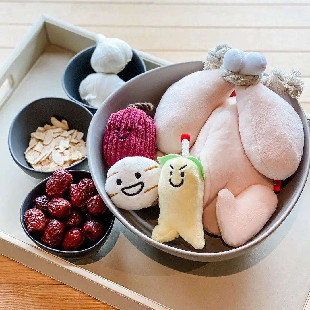 Ins Ginseng Chicken Soup Vocal Puzzle Dog Hidden Food Toy Consumes Physical Energy Pet Vocal and Sniff Toy Puppy Chew Toy