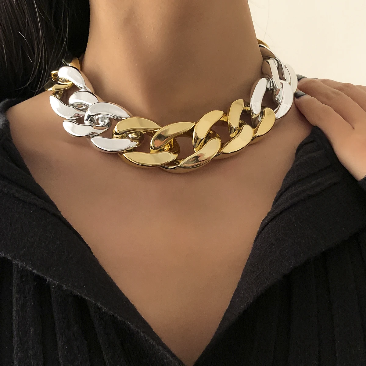 SHIXIN Hiphop Thick Link Chain Necklace on Neck Punk Chunky Short Choker Collar Necklace for Women Neck Chains