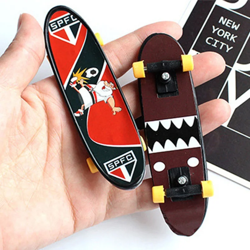 10 Pcs/set Plastic Mini Skate Finger Skateboarding Fingerboard Novelty Gag Toys For Boys Children Skateboard Finger Board Gifts