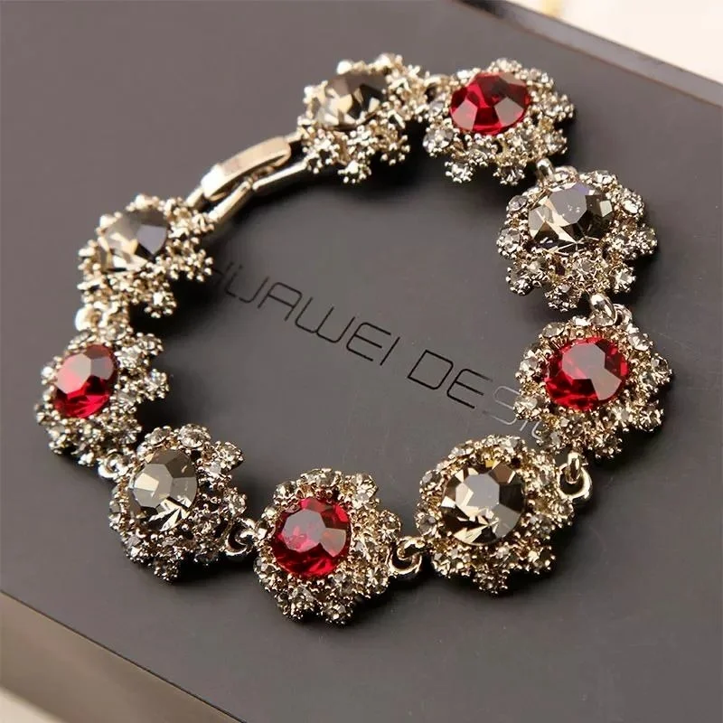 Super Flash Rhinestone Retro Bracelet Women Fashion Crystal Hand Jewelry Gift Bracelet Charm Bracelets for Women