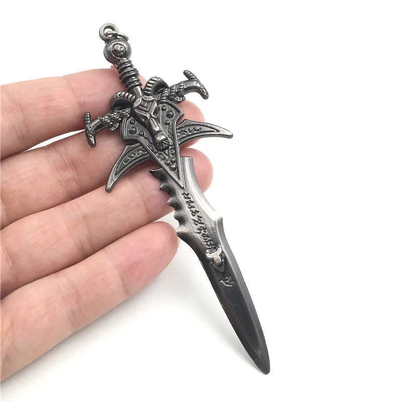 Hot Movie Game Weapon Key Chain 12cm Axe Alloy Sword Keychains Men