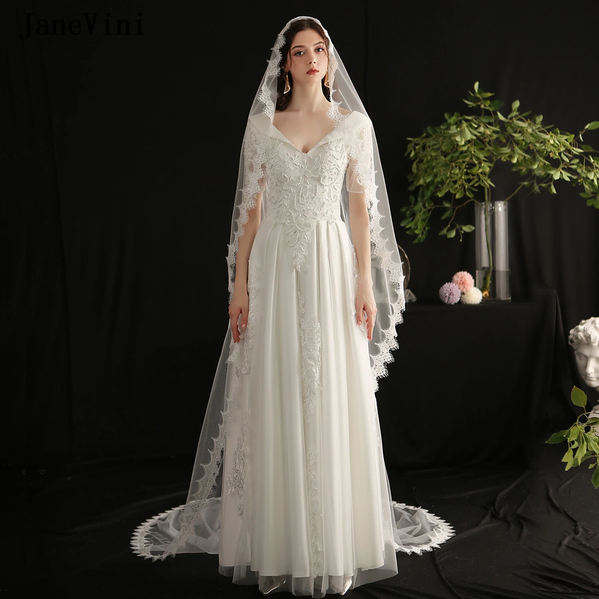 JaneVini Vintage European Long Bridal Veils with Comb One Layer Cathedral Length Lace Edge Tulle Women Wedding Hair Accessories