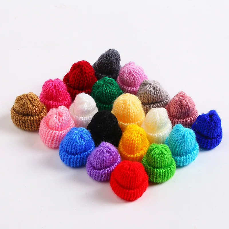 20-50Pcs Mini cappelli per maglieria in peluche bambole fai-da-te vestiti materiale per cucire manuale cappuccio abbigliamento arti accessori per