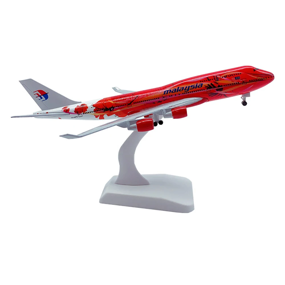 20cm Aircraft  Malaysia Boeing 747 with Landing Gear B747 Alloy Plane Model Toys Children Kids Gift for Collection