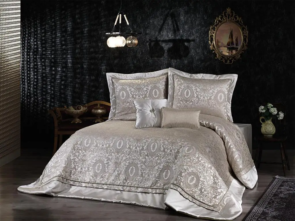 Linda Double Bed Cover Ecru