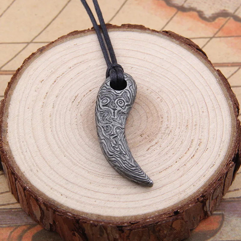 dropshipping 1pcs Viking Age Style Damascus Steel Bear\'s/Wolf\'s Tooth Pendant with jewelry cord