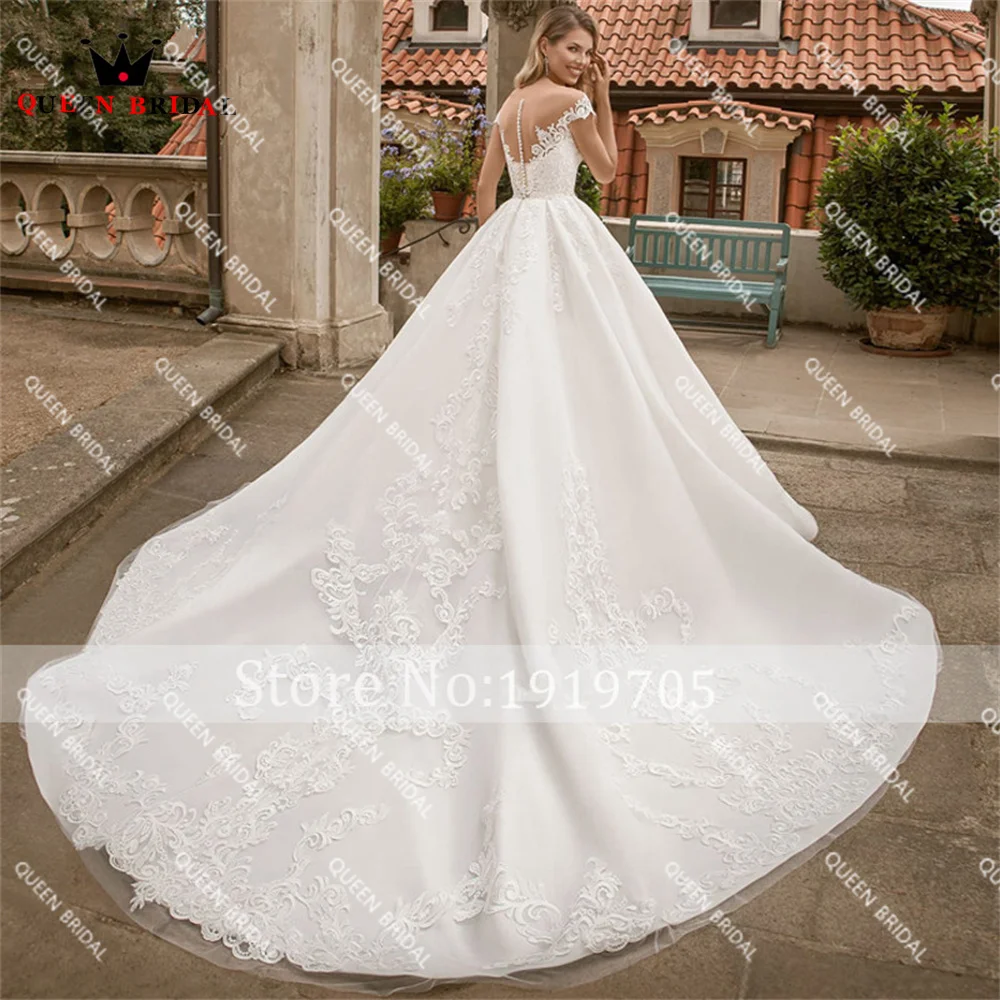 Ball Gown Short Sleeve Wedding Dresses Tulle Lace Appliques Crystal Belt Formal Bridal Gown 2023 New Design Custom Made DS06