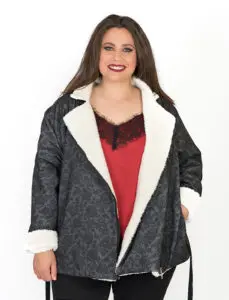 Warm jacket for young women, so light you will hardly feel it! With sheep interior, zipper closure and practical pockets. Available in several models and also in large sizes. Free shipping and super