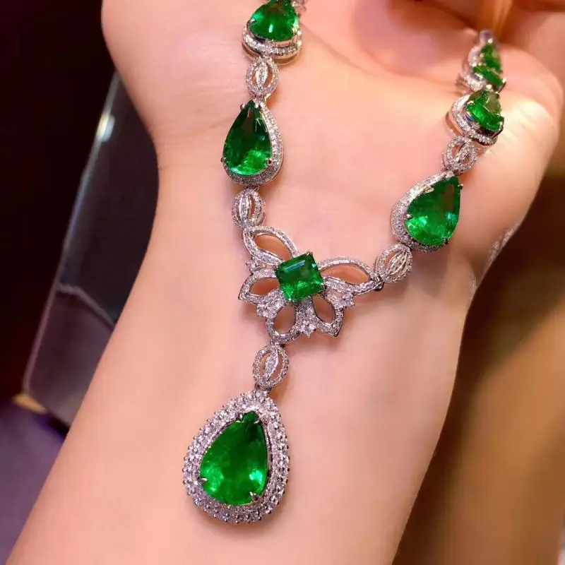 QTT Natural Lab Emerald Stone Luxury Pendant Necklace Silver Color Choker Statement Evening Party Vintage Necklaces