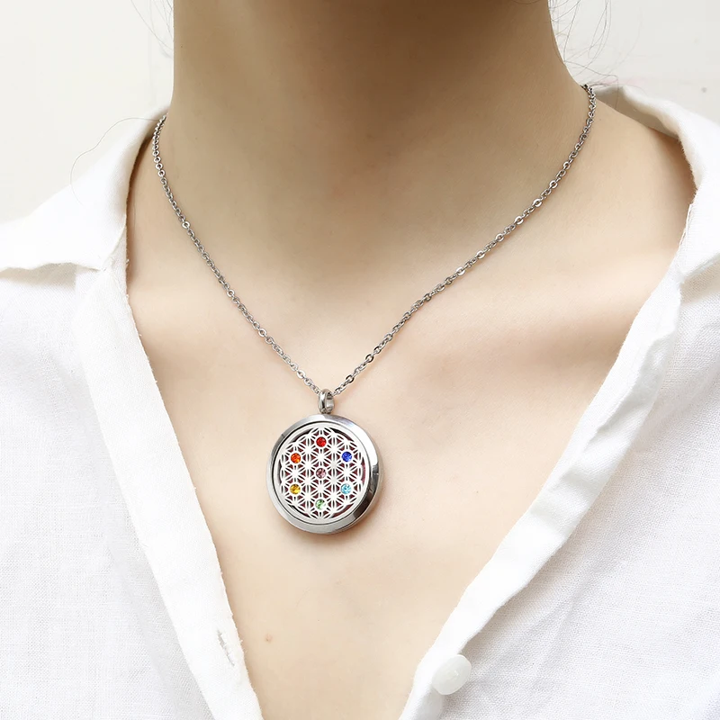 30mm Chakra Design Aromatherapy Locket Pendants Essential Oils Stainless Steel Diffuser Perfume Locket with Pads Drop Shipping